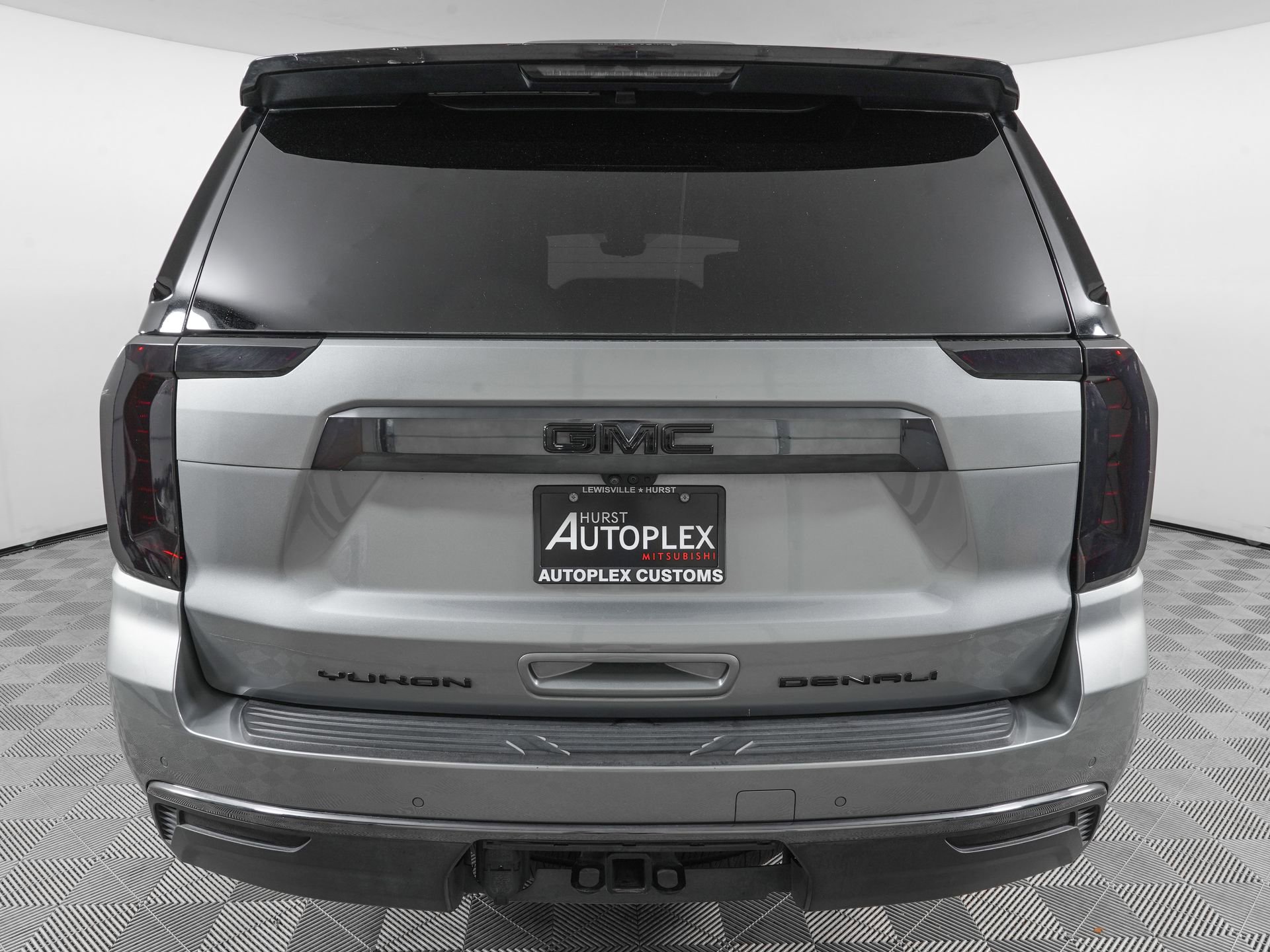 Used 2023 GMC Yukon Denali Ultimate AWD/4WD image 7