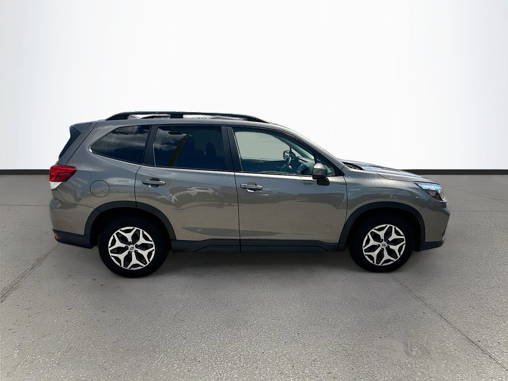 Used 2020 Subaru Forester Premium AWD/4WD image 8