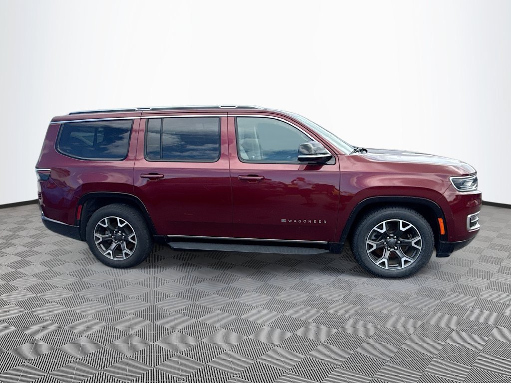 Used 2023 Jeep Wagoneer Series III w/ Preferred Equipment Group AWD/4WD image 5
