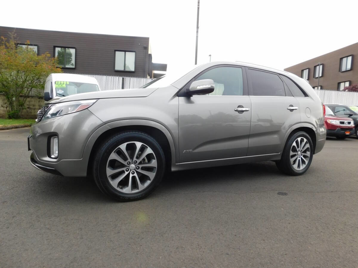Used 2014 Kia Sorento SX w/ 3rd Row Package image 4