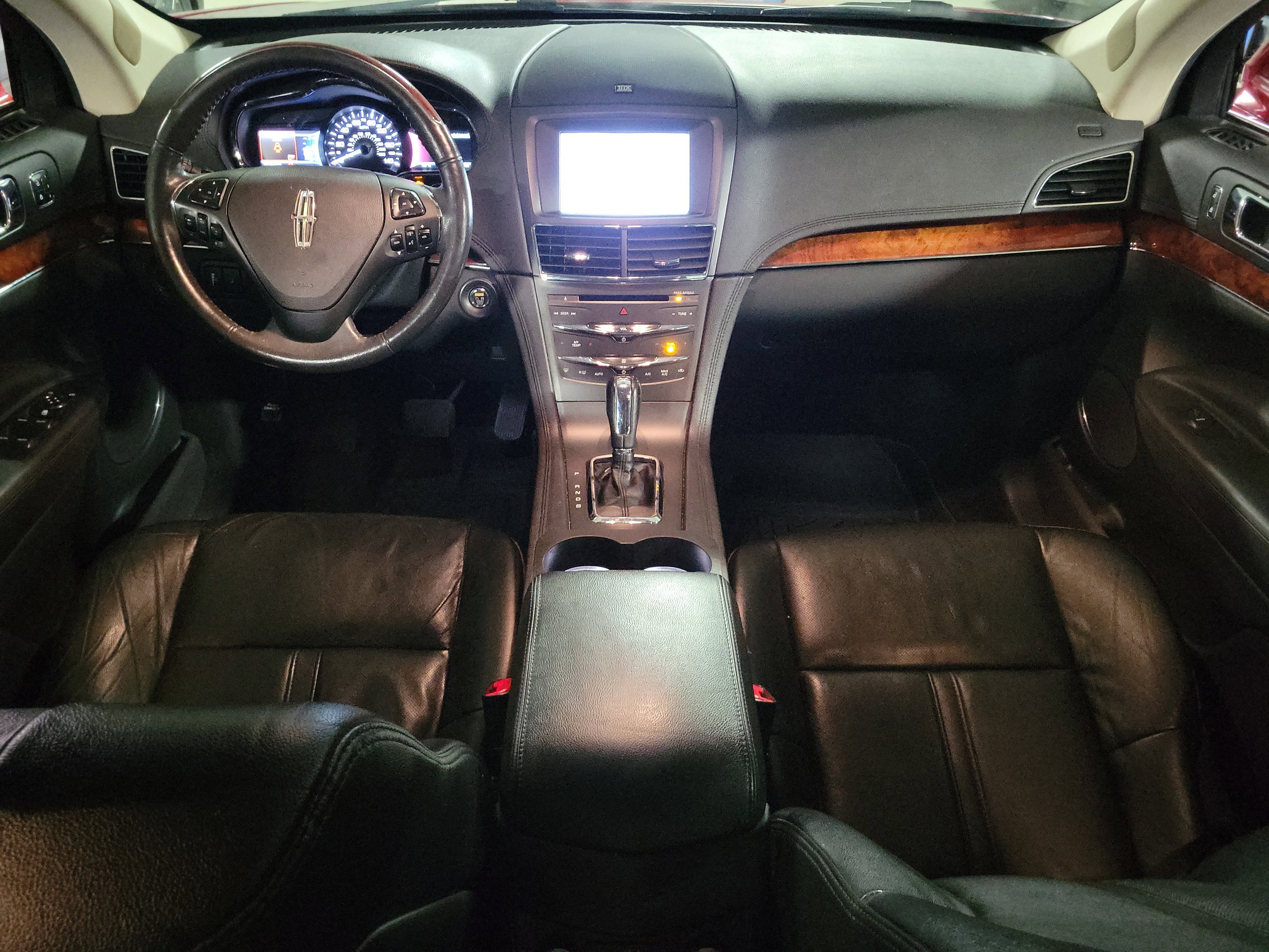 Used 2015 Lincoln MKT AWD w/ Equipment Group 201A image 18