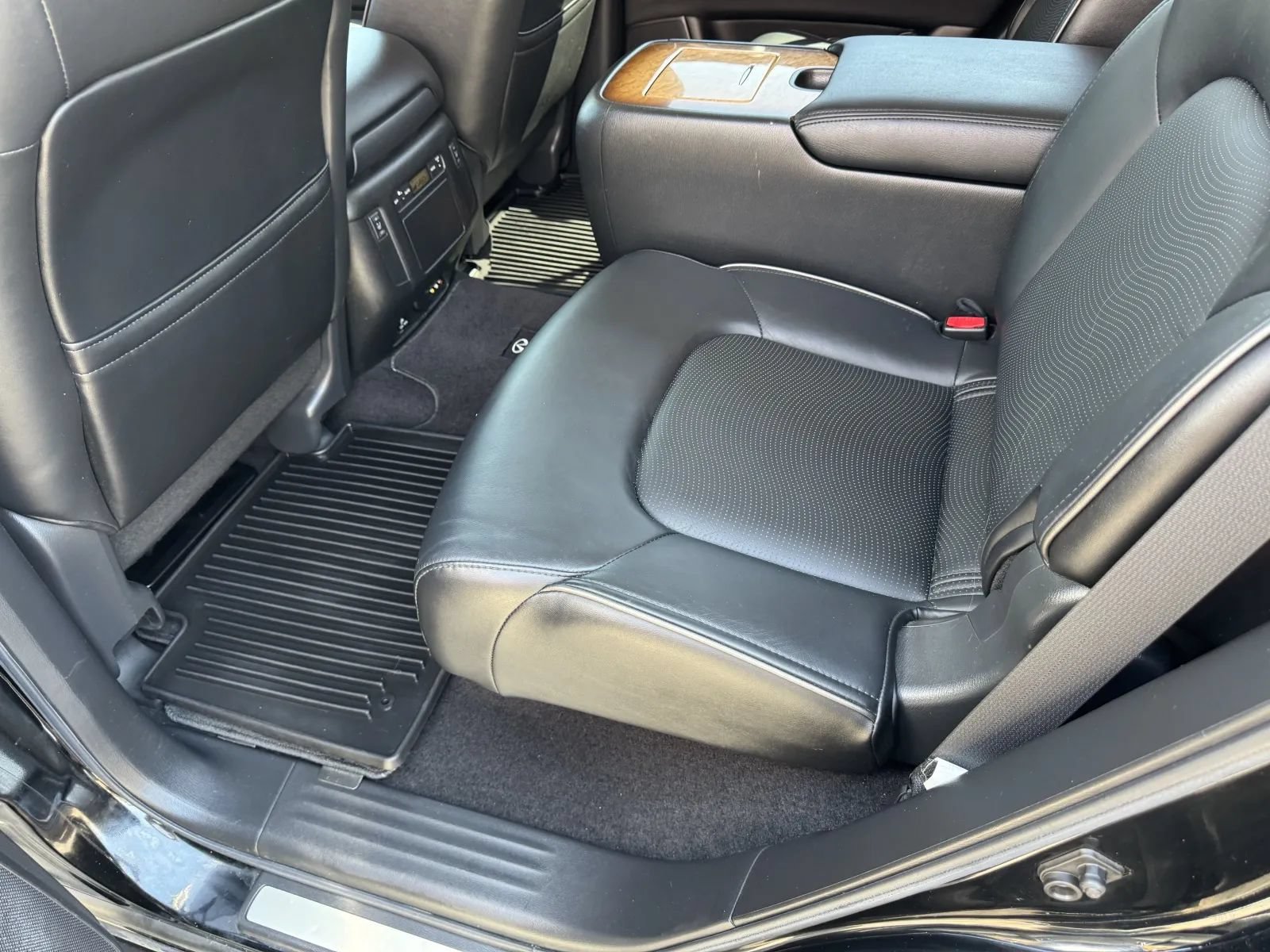 Used 2012 INFINITI QX56 4WD w/ Theater Pkg image 36