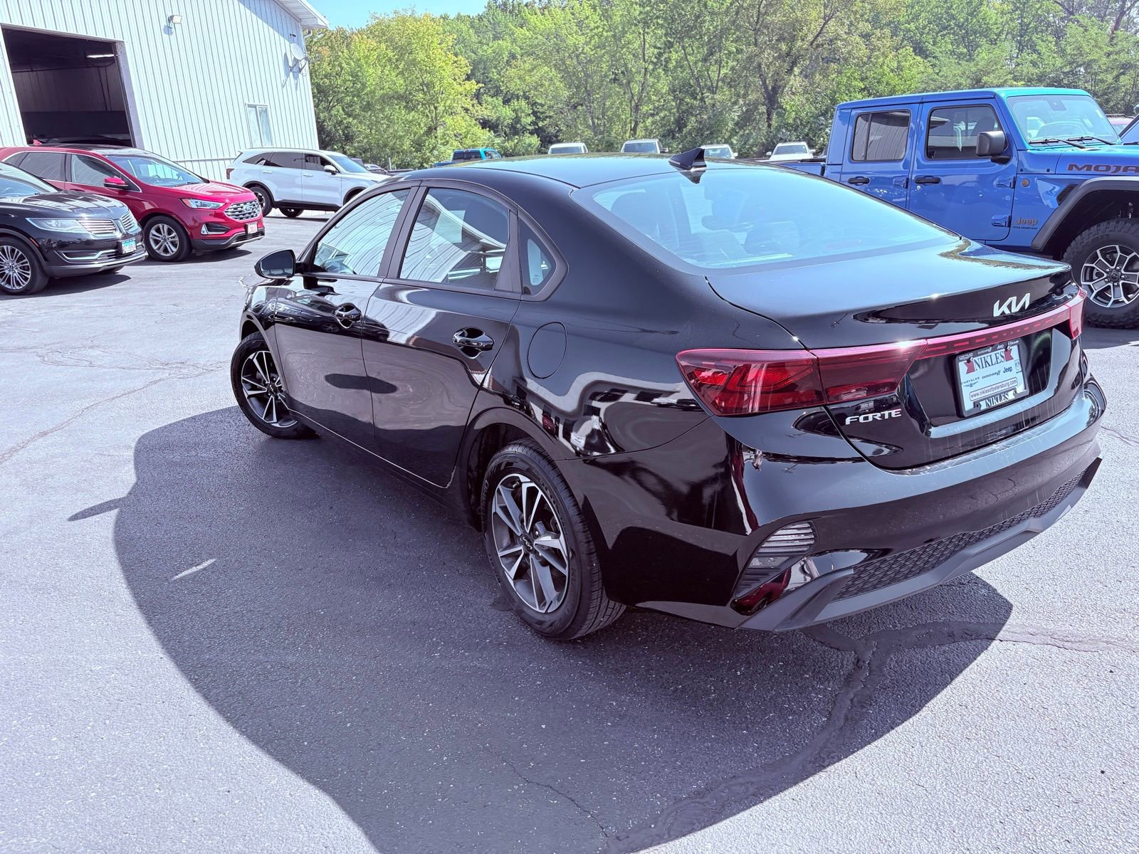 Used 2023 Kia Forte LXS image 4