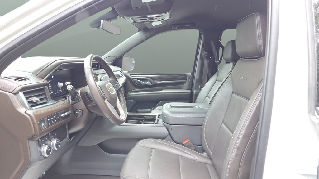 Used 2022 GMC Yukon XL Denali AWD/4WD image 10