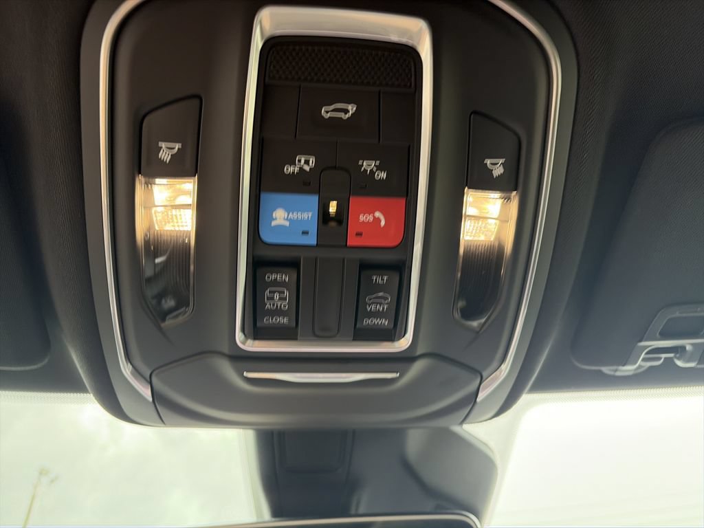 New 2026 Jeep Grand Cherokee Altitude RWD image 29