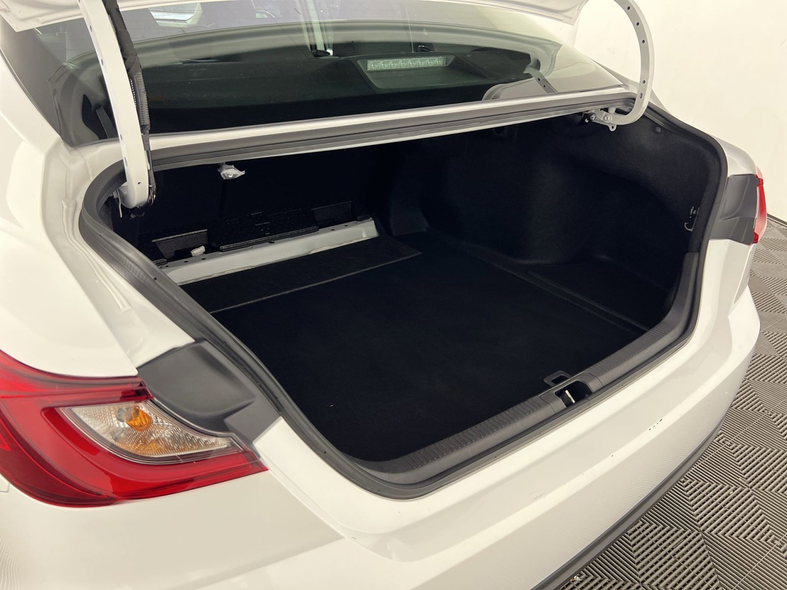 Used 2025 Toyota Camry LE image 26