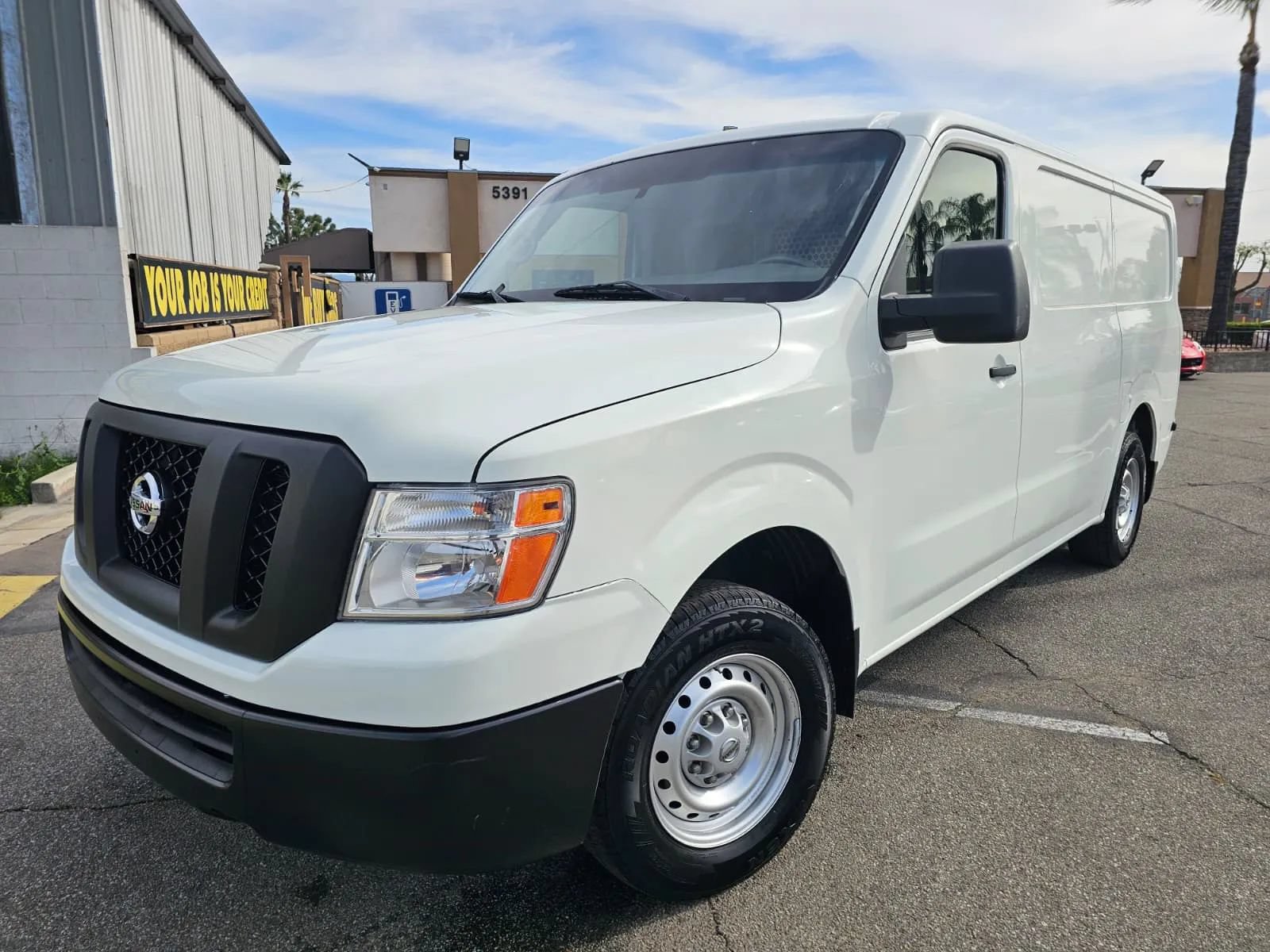 Used 2020 Nissan NV 1500 S RWD image 1