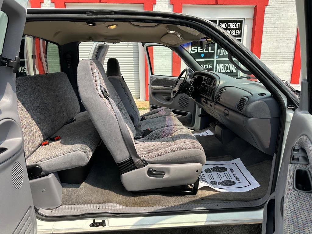 Used 1998 Dodge Ram 1500 Truck ST image 25