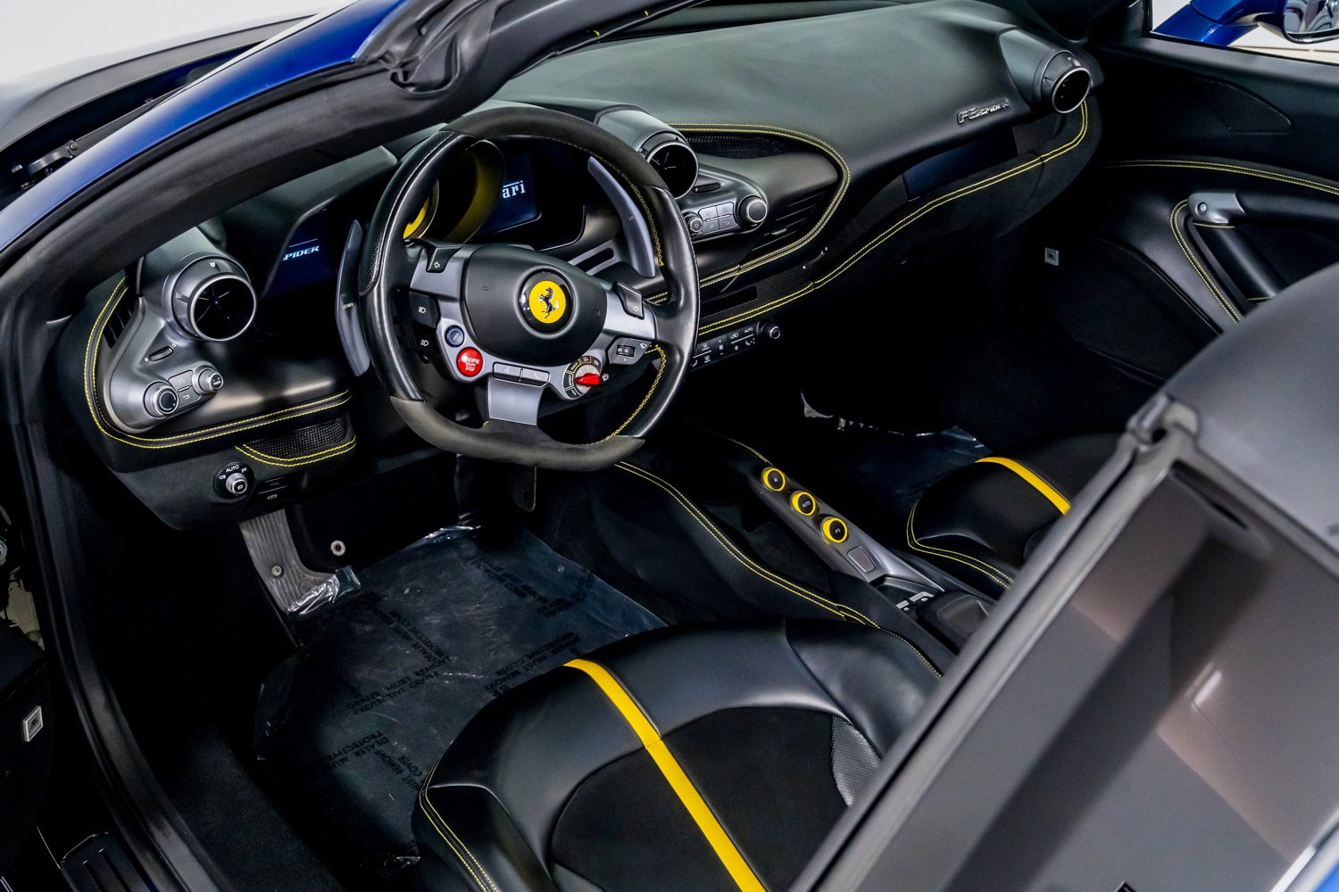 Used 2023 Ferrari F8 Tributo image 28