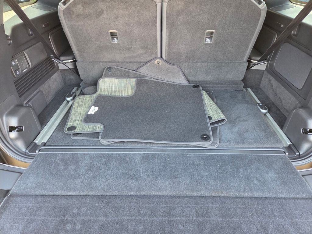 Used 2024 Rivian R1S Adventure AWD/4WD image 19