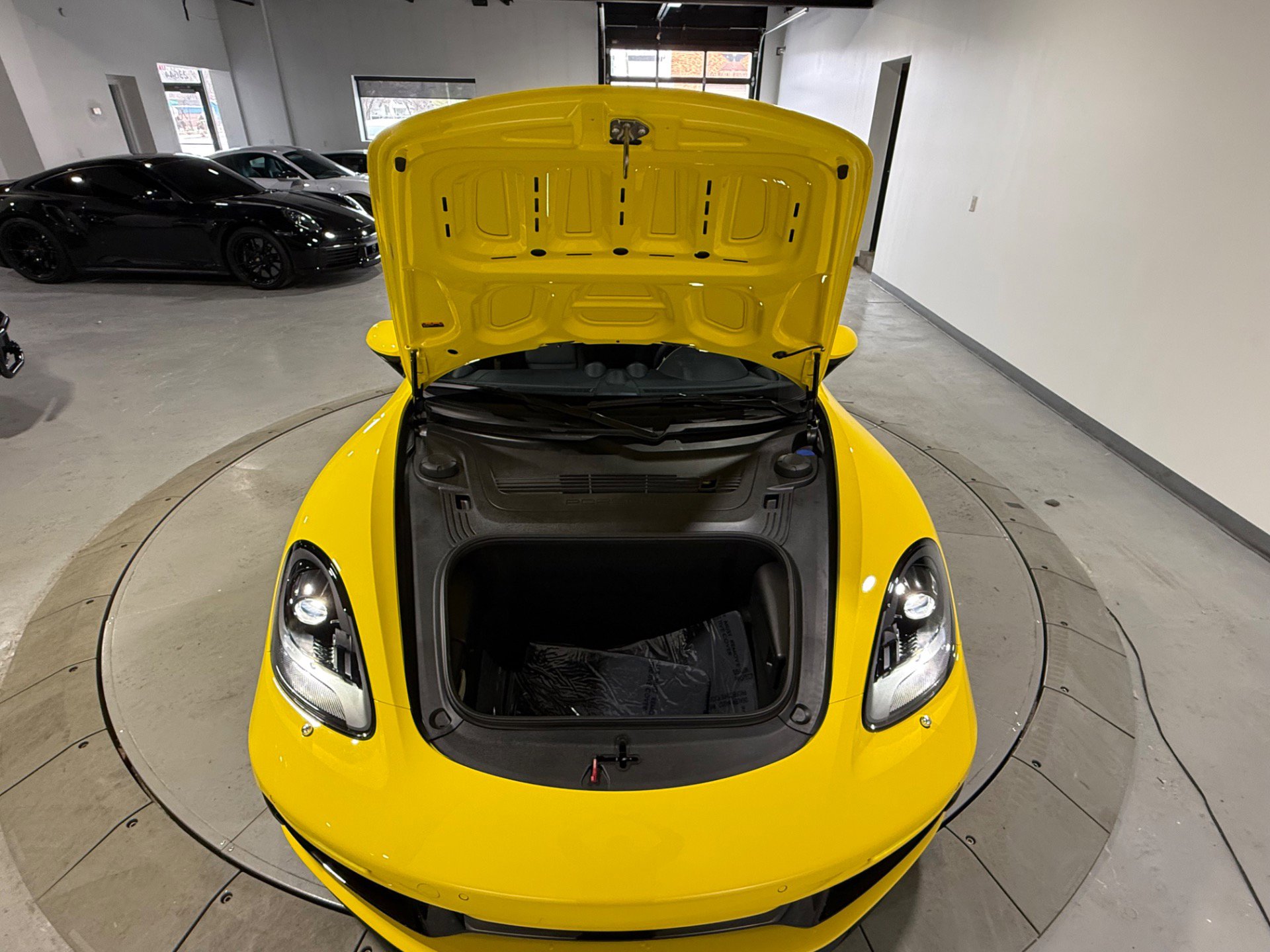 Used 2025 Porsche 718 Boxster S image 10