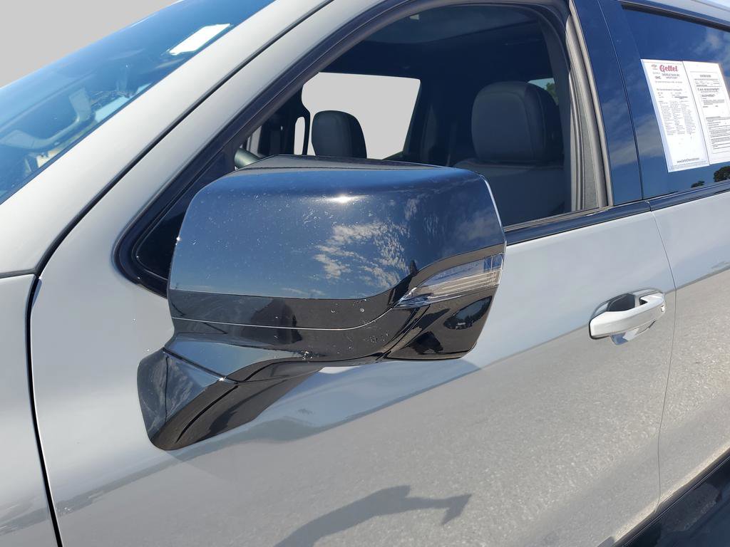 Used 2025 Chevrolet Silverado EV RST AWD/4WD image 26