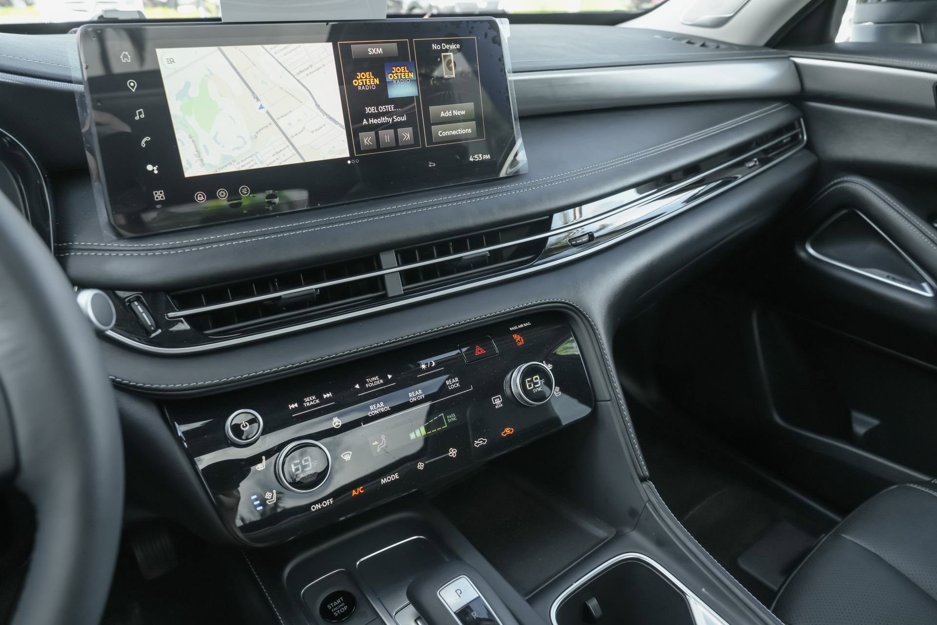 Certified 2026 INFINITI QX60 Luxe w/ Cargo Package FWD image 11