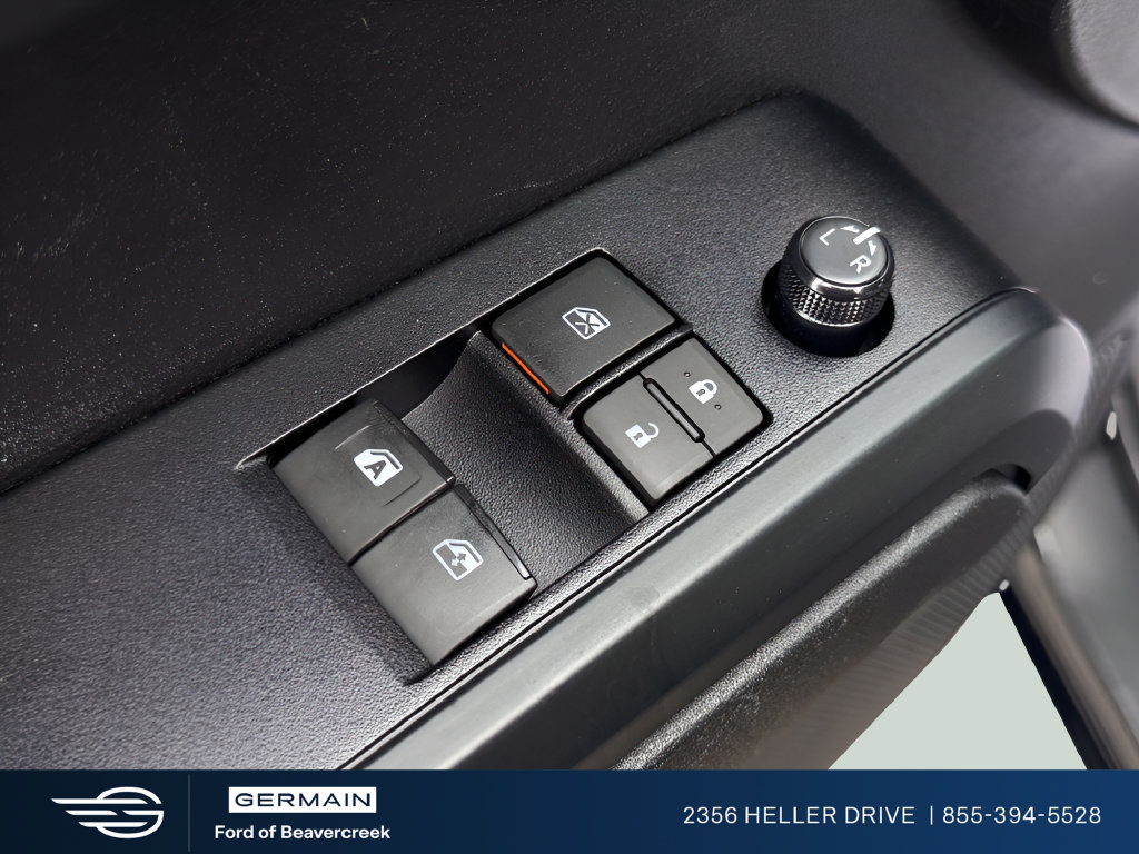 Used 2022 Toyota Tacoma SR w/ SR Convenience Package RWD image 13