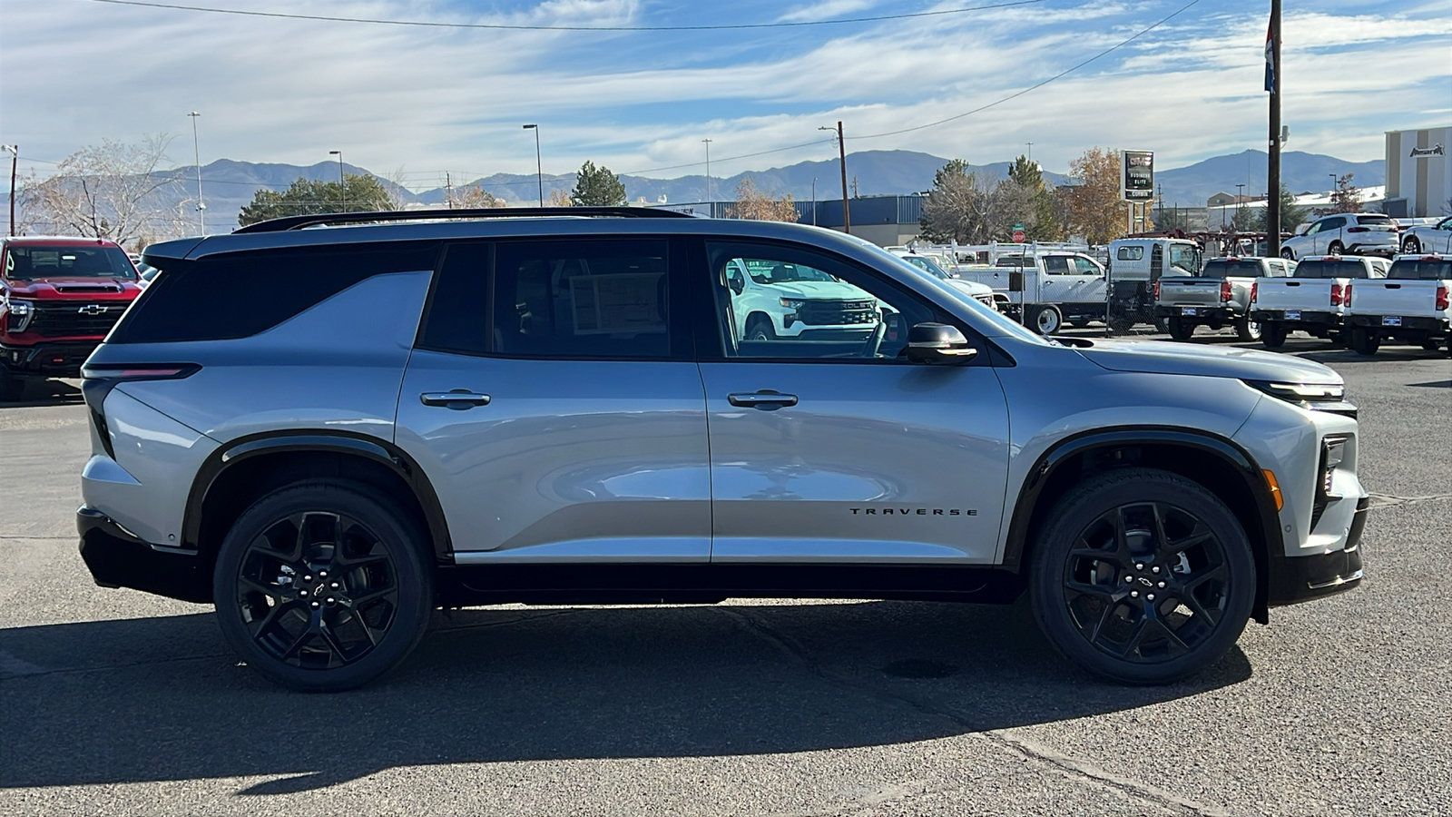 New 2026 Chevrolet Traverse RS image 4