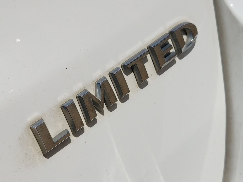 Used 2020 Jeep Grand Cherokee Limited w/ Premium Lighting Group AWD/4WD image 15