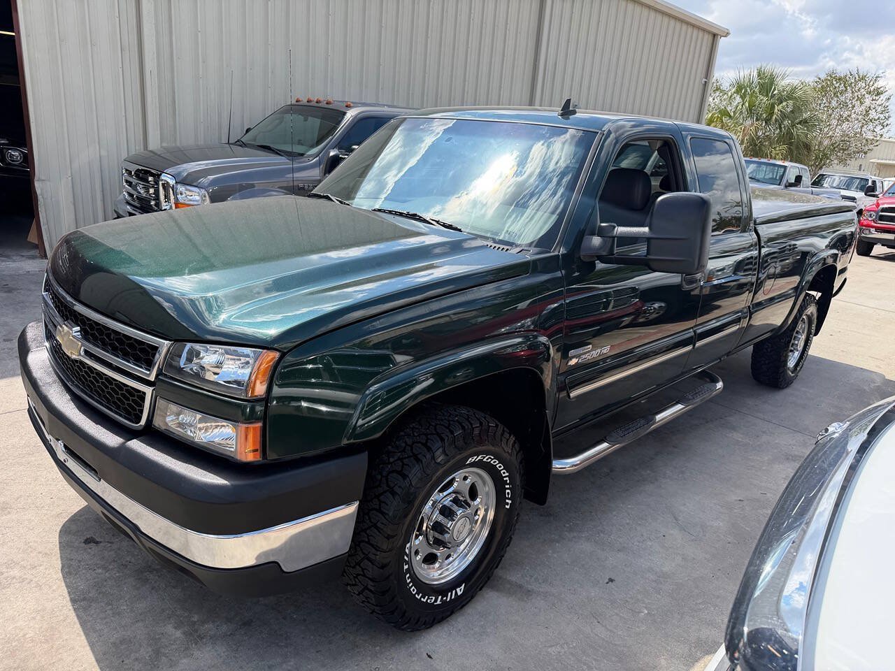 Used 2006 Chevrolet Silverado 2500 LT w/ Heavy-Duty Power Package AWD/4WD image 30