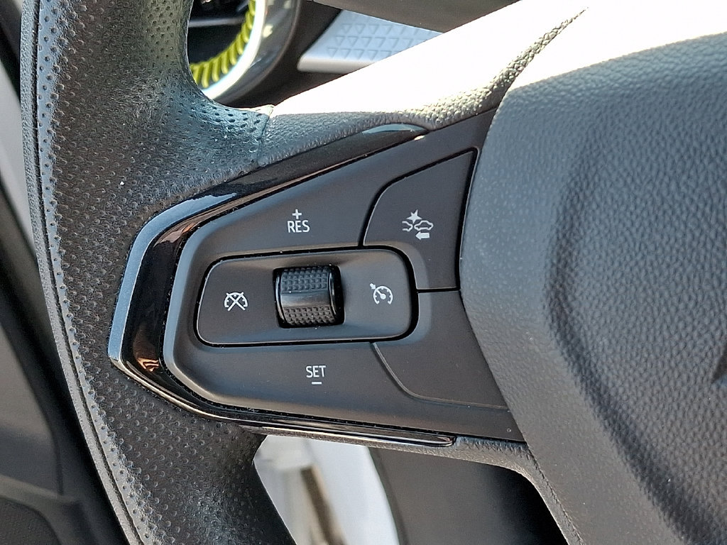 Used 2024 Chevrolet Trax LT FWD image 20