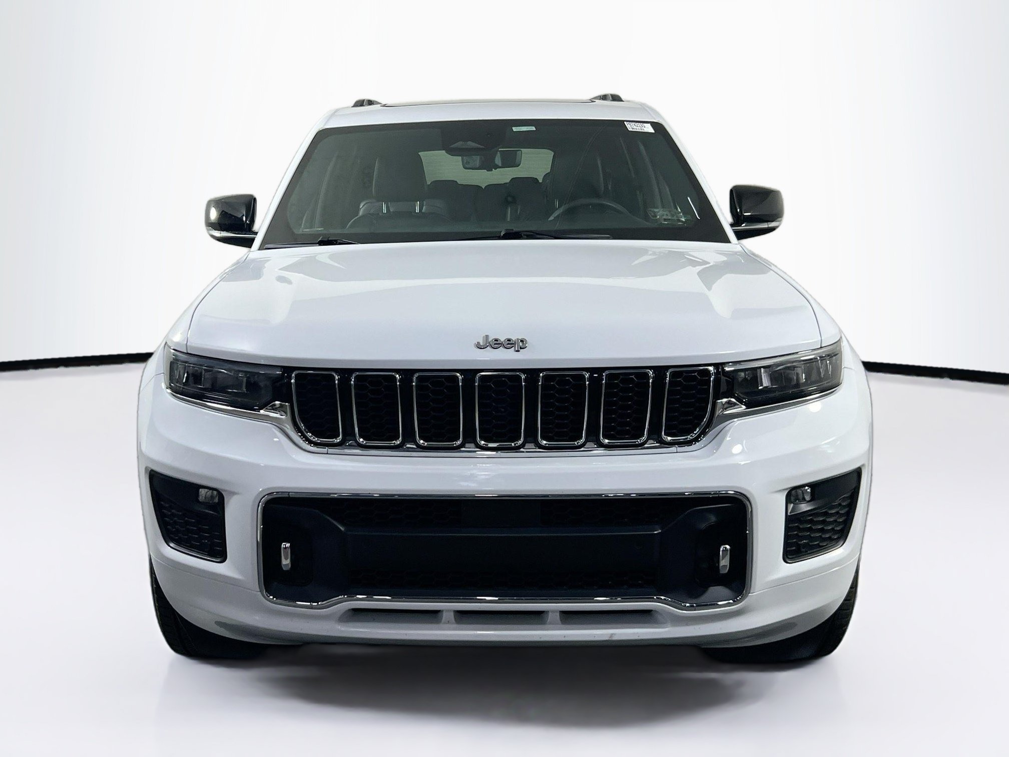 Used 2023 Jeep Grand Cherokee L Overland w/ Luxury Tech Group IV AWD/4WD image 2
