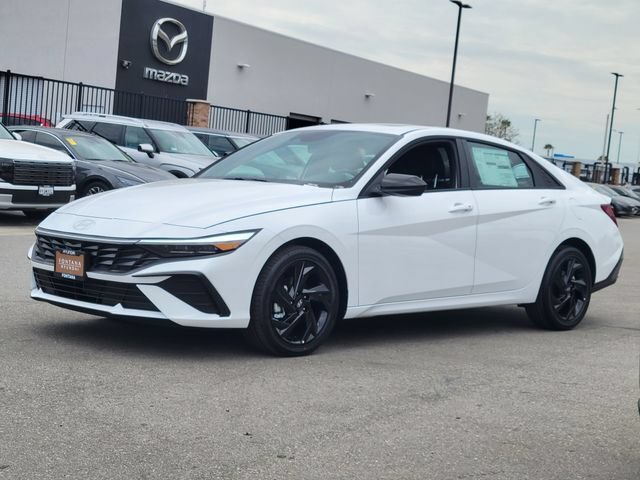 New 2026 Hyundai Elantra SEL Sport FWD image 2