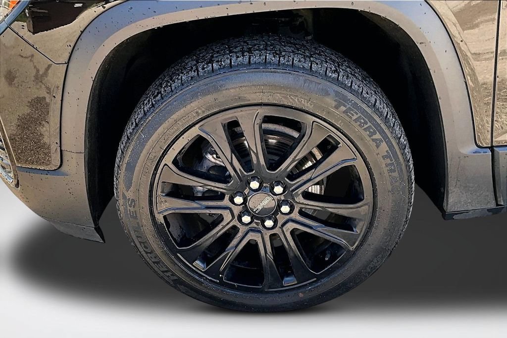 Used 2023 GMC Acadia SLE w/ Driver Convenience Package FWD image 33