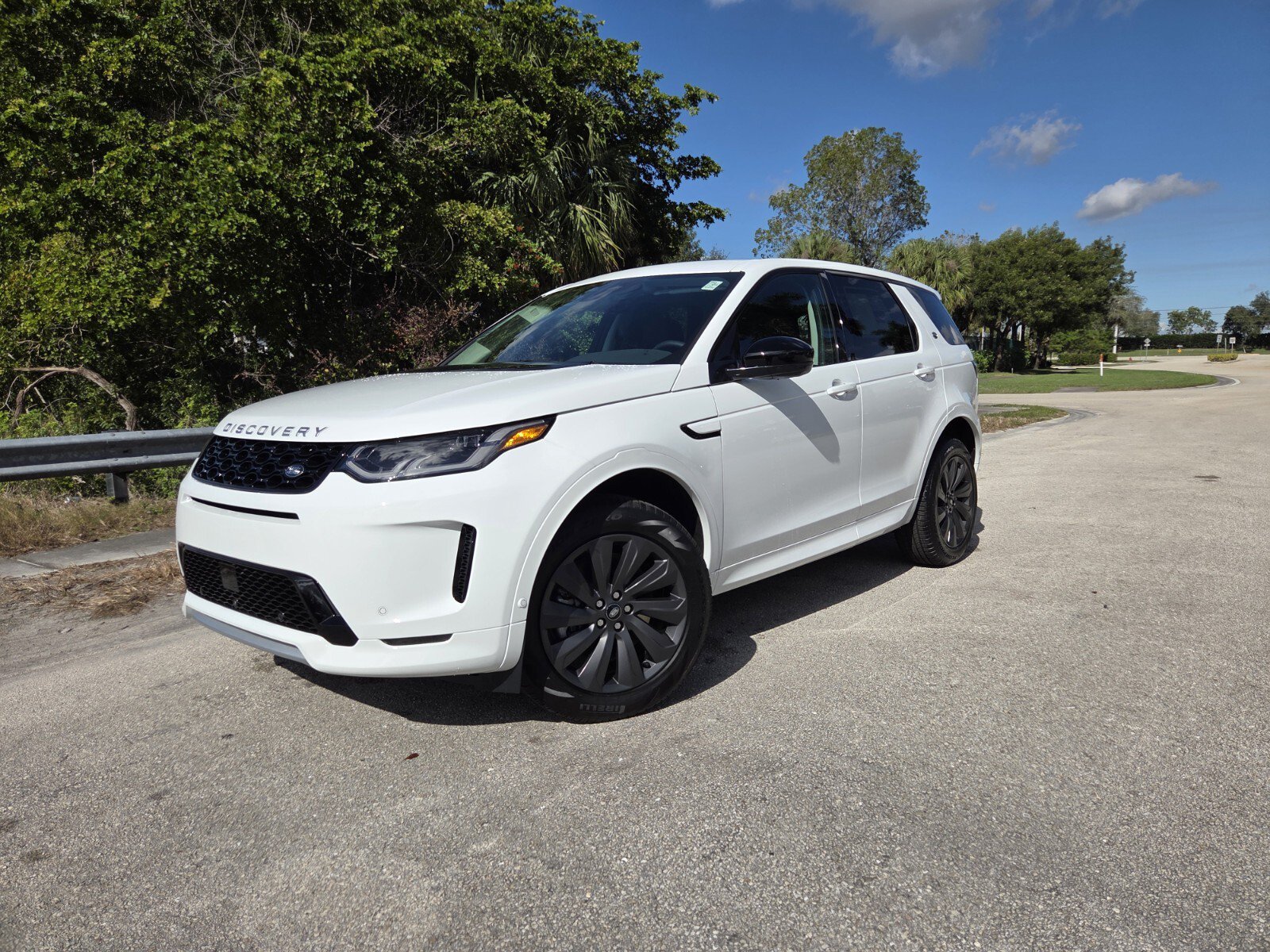New 2025 Land Rover Discovery Sport S AWD/4WD image 1