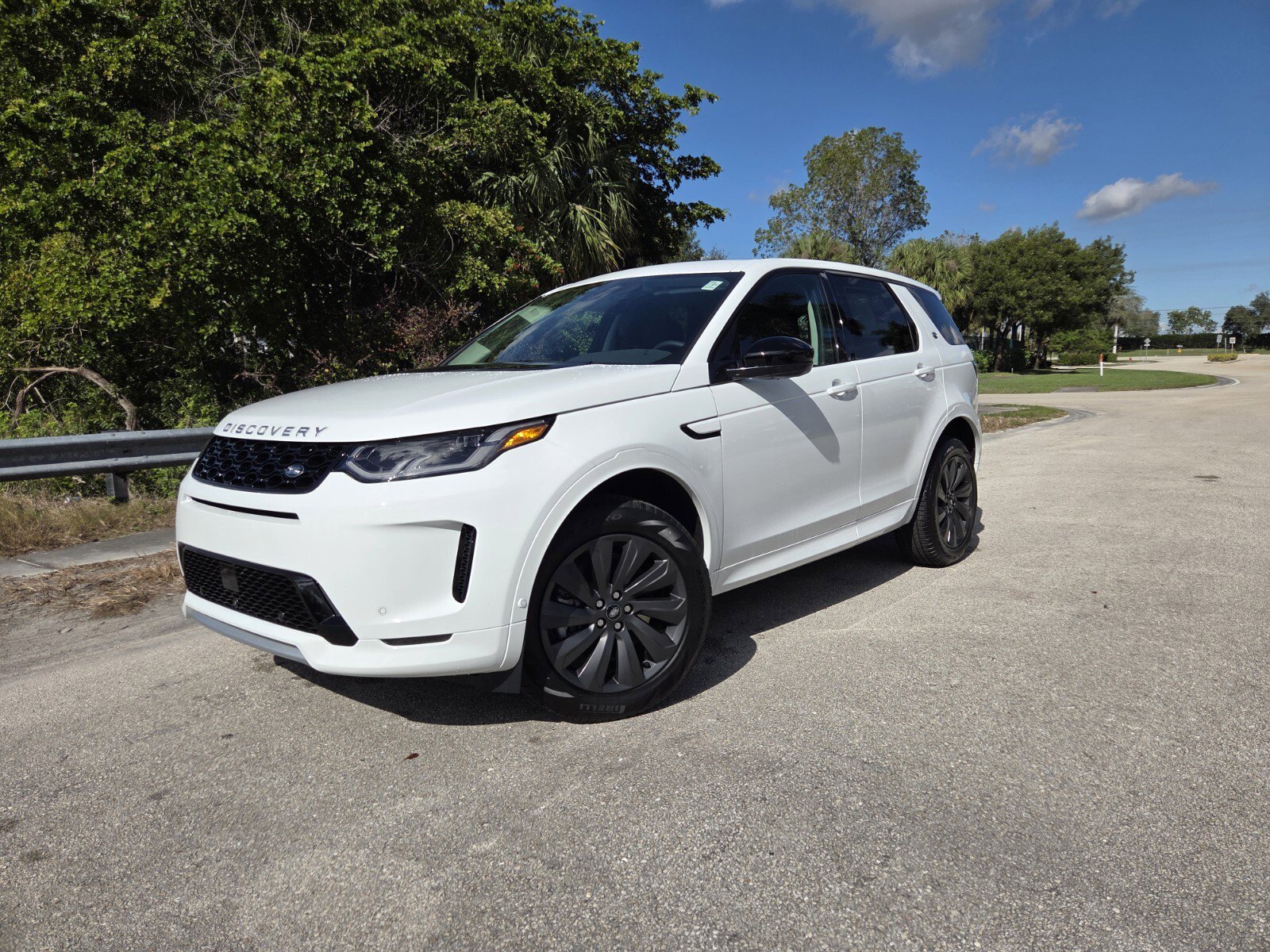 New 2025 Land Rover Discovery Sport S AWD/4WD image 1
