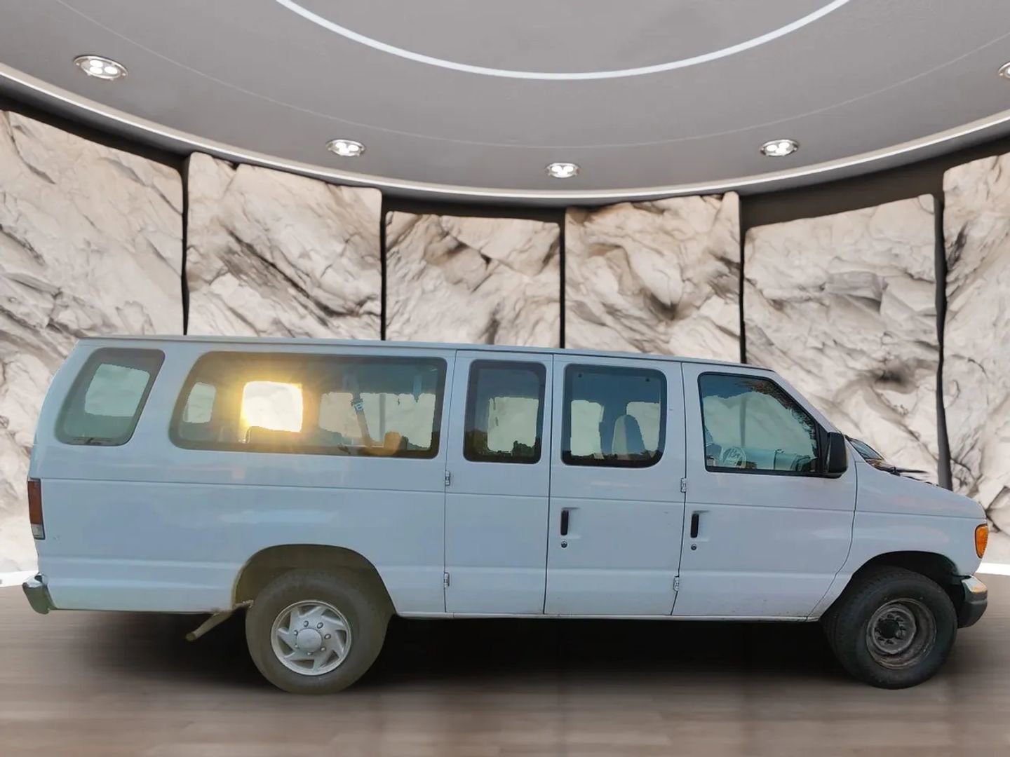 Used 2007 Ford E-350 and Econoline 350 XLT image 4