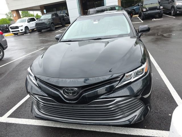 Used 2018 Toyota Camry LE FWD image 5