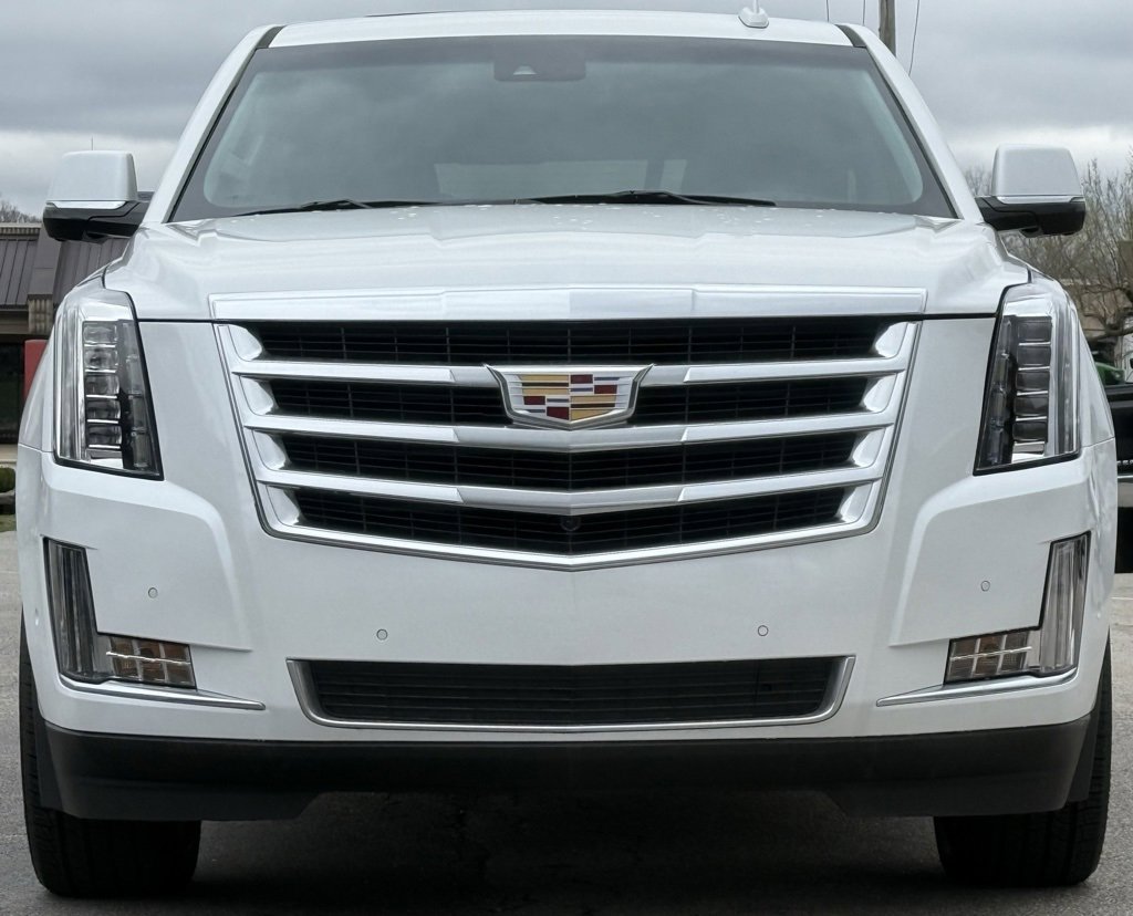 Used 2017 Cadillac Escalade Luxury image 8