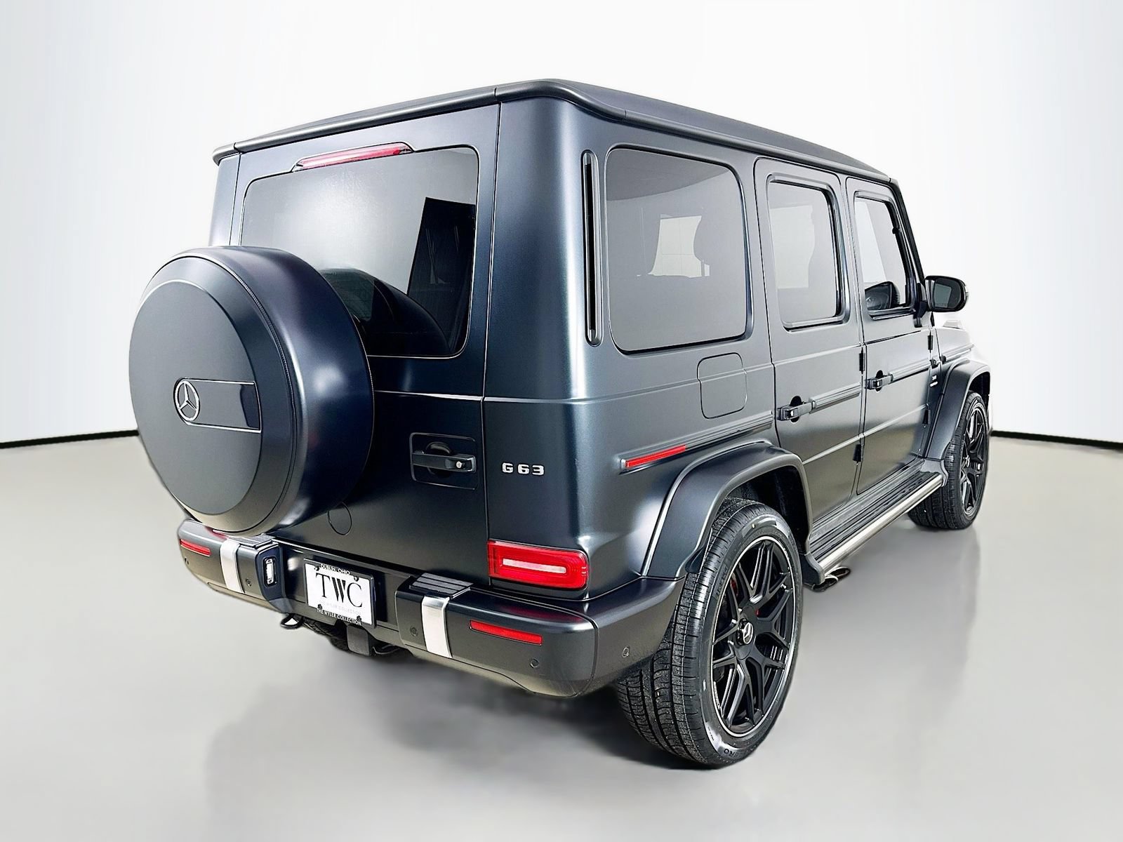 Used 2023 Mercedes-Benz G 63 AMG 4MATIC w/ G Manufaktur Interior Package image 5