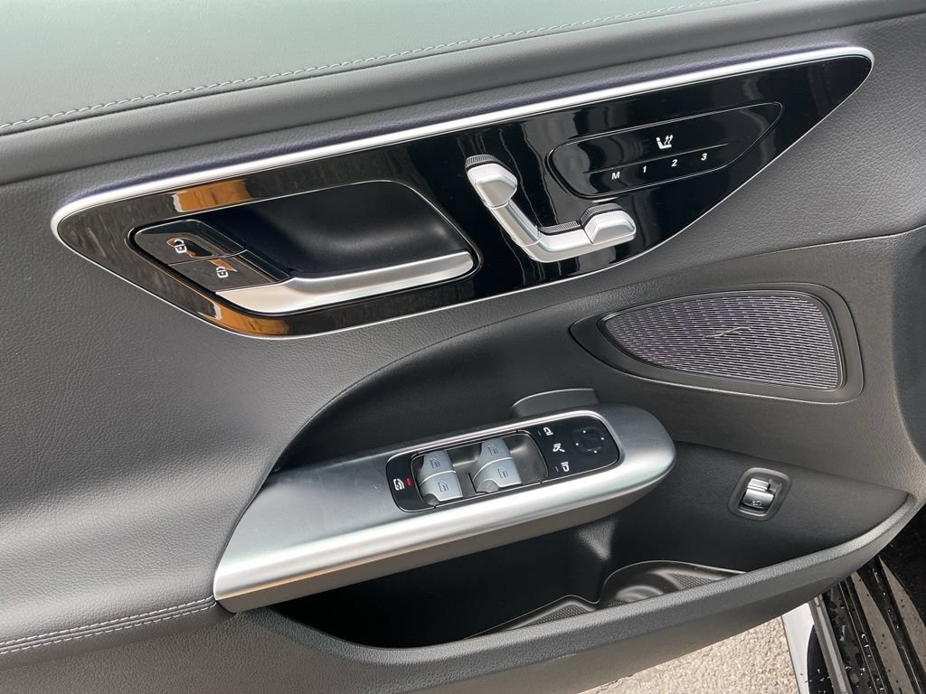 New 2026 Mercedes-Benz C 300 4MATIC Sedan image 15