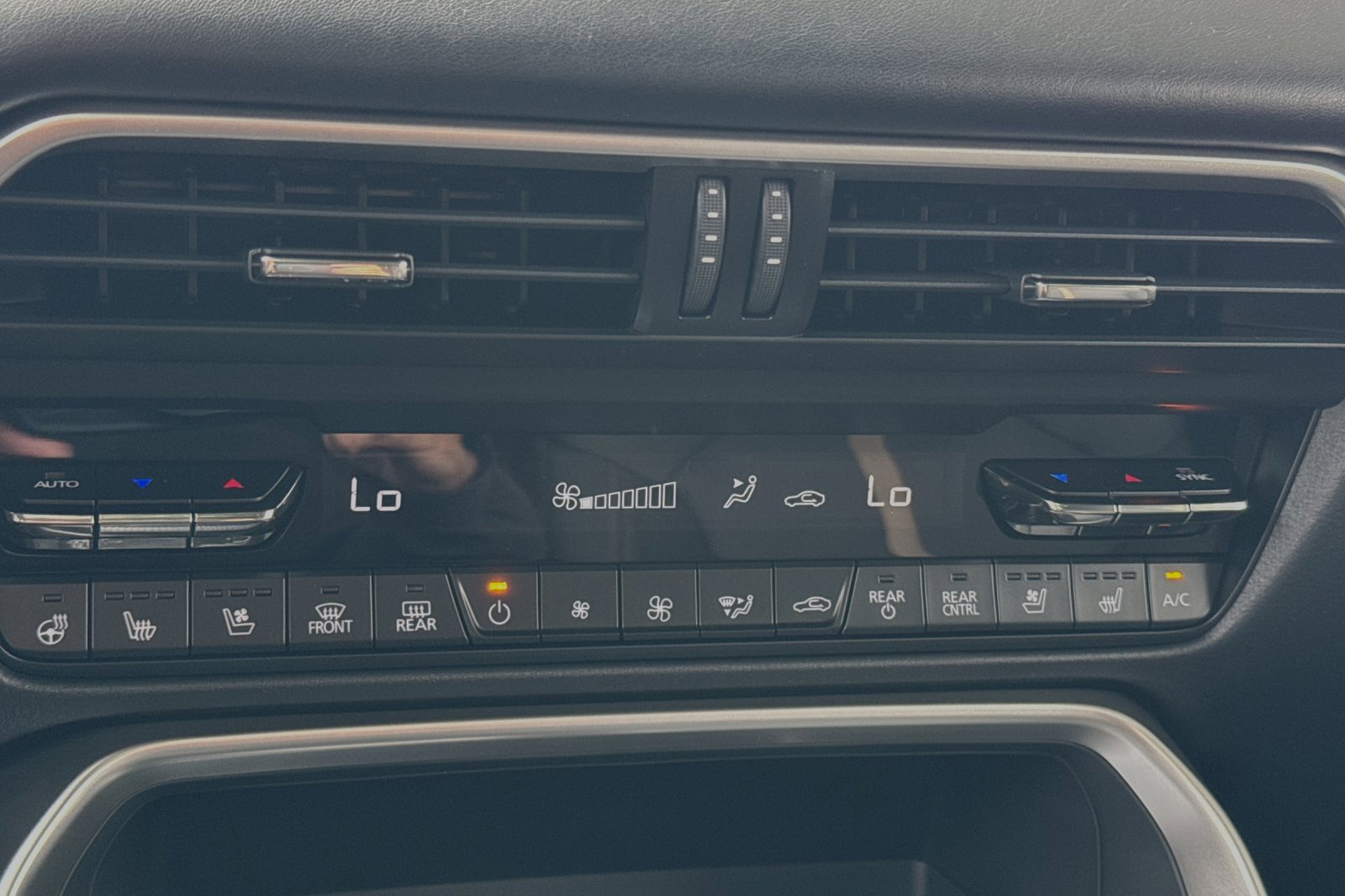 New 2025 MAZDA CX-70 Plug-In Hybrid w/ Premium Plus image 22