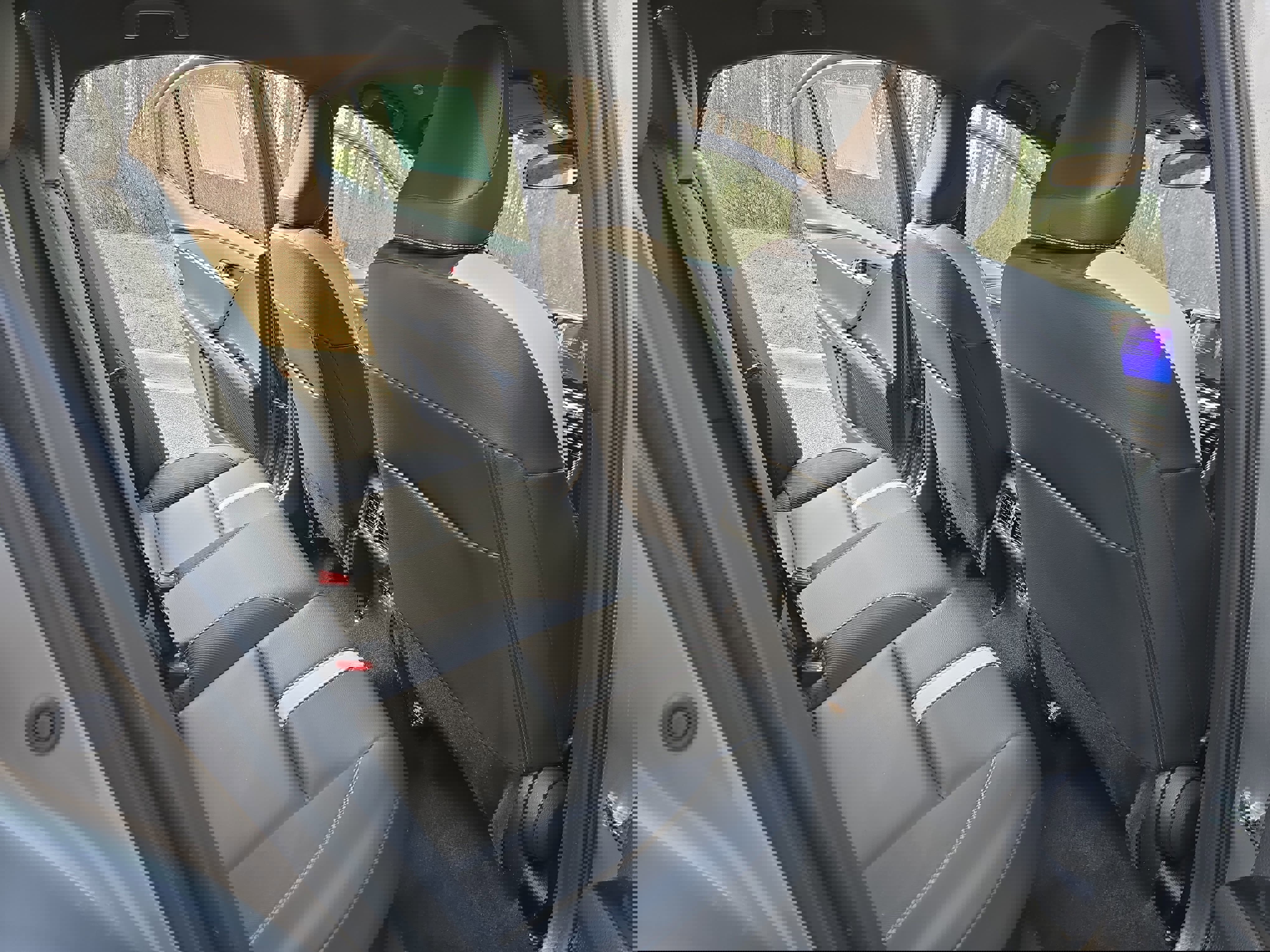 Used 2025 Toyota Camry SE image 11