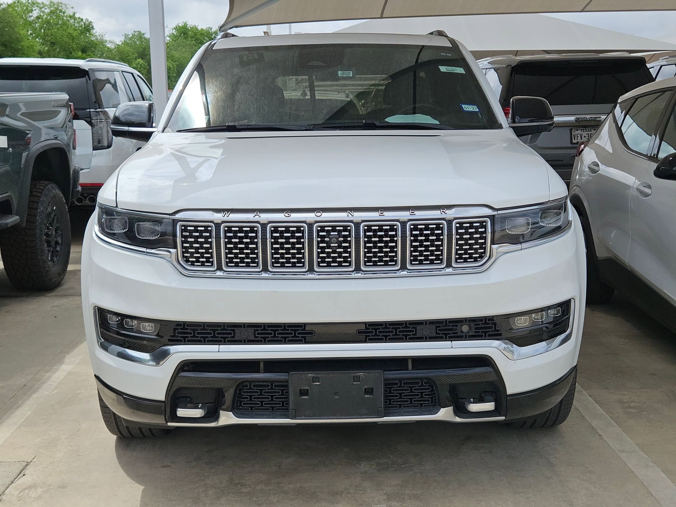 Used 2024 Jeep Grand Wagoneer Series III w/ HD Trailer Tow Package image 6