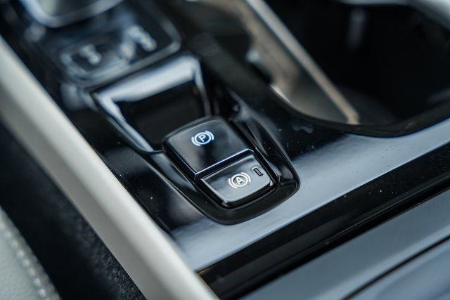 Used 2026 Volvo XC40 B5 Ultra w/ Protection Package Premier image 26