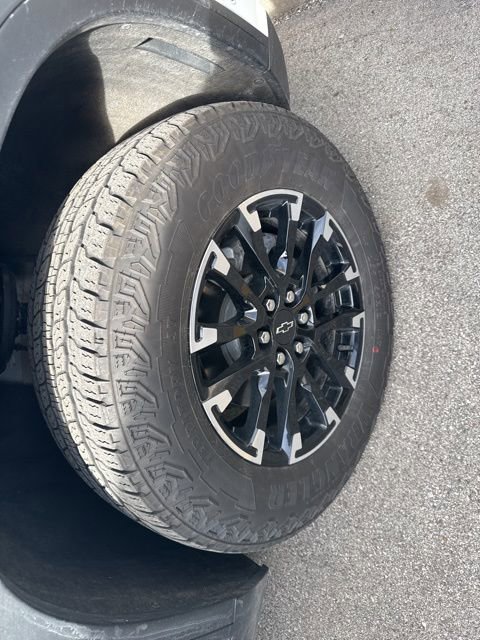 Used 2025 Chevrolet Traverse Z71 w/ Enhanced Driving Package image 13