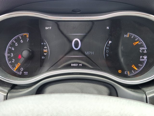 Used 2015 Jeep Grand Cherokee Altitude RWD image 14