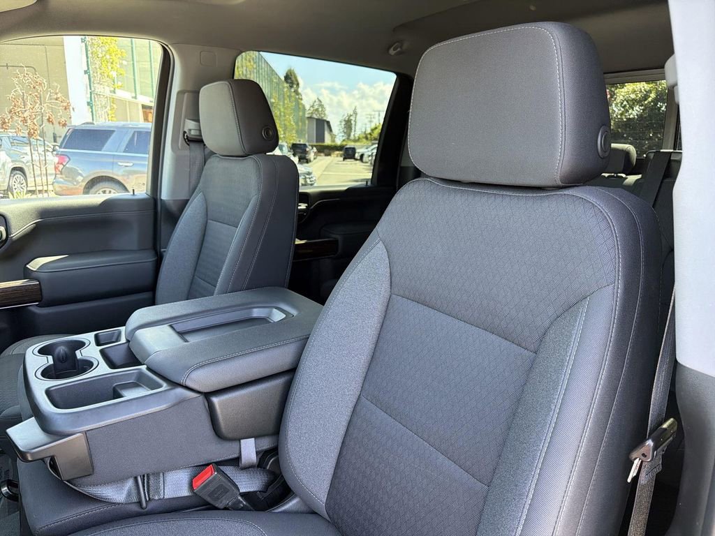 Used 2023 GMC Sierra 3500 SLE w/ SLE Value Package image 22