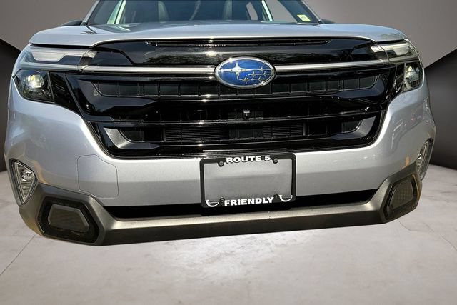 Used 2025 Subaru Forester Touring AWD/4WD image 34