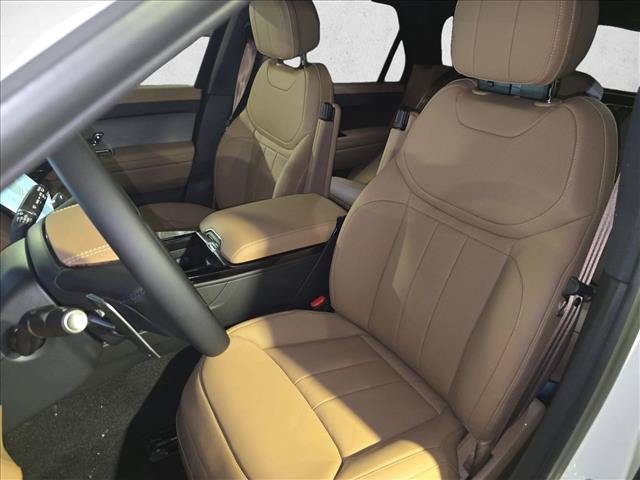 New 2026 Land Rover Range Rover Sport SE AWD/4WD image 15