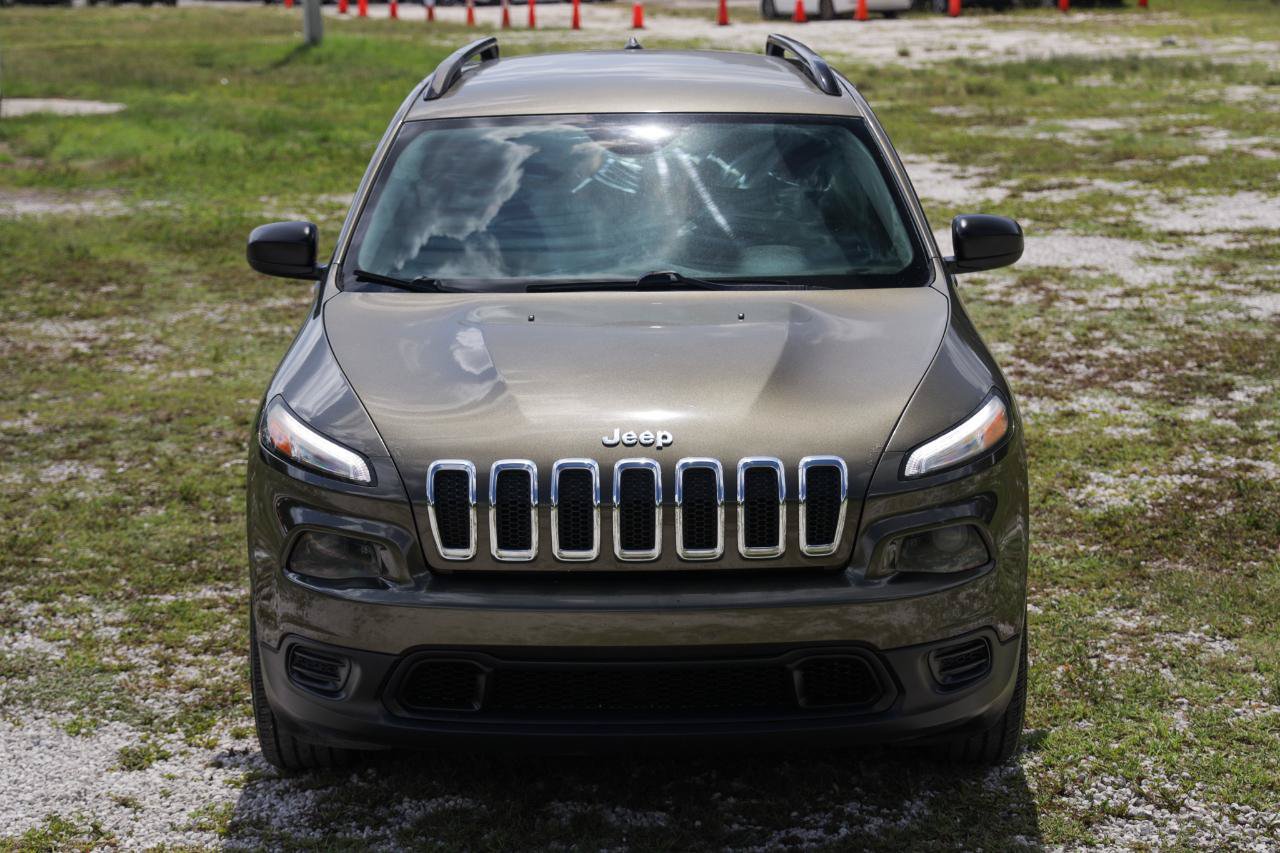 Used 2015 Jeep Cherokee Sport w/ Sport Appearance Group AWD/4WD image 17