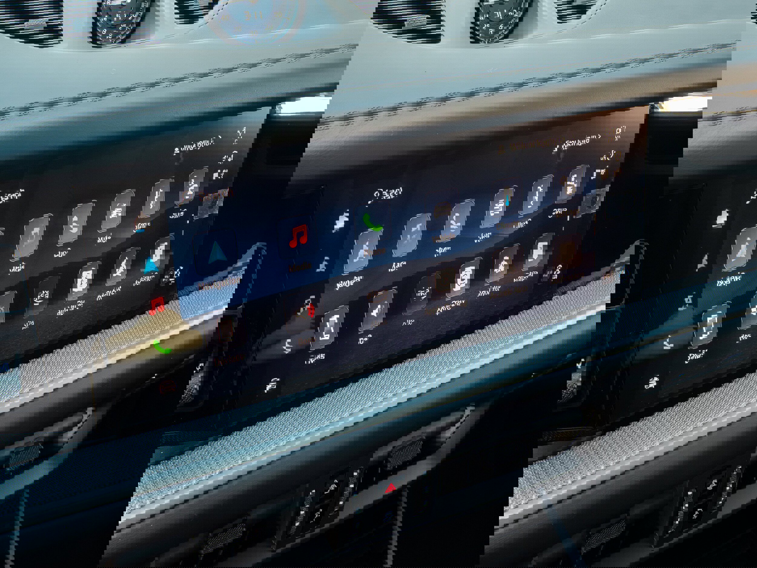 New 2026 Porsche Cayenne S image 24