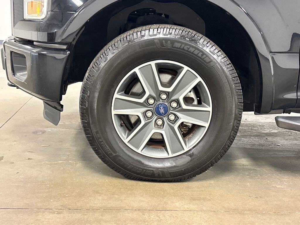 Used 2016 Ford F150 XLT w/ Equipment Group 302A Luxury image 9