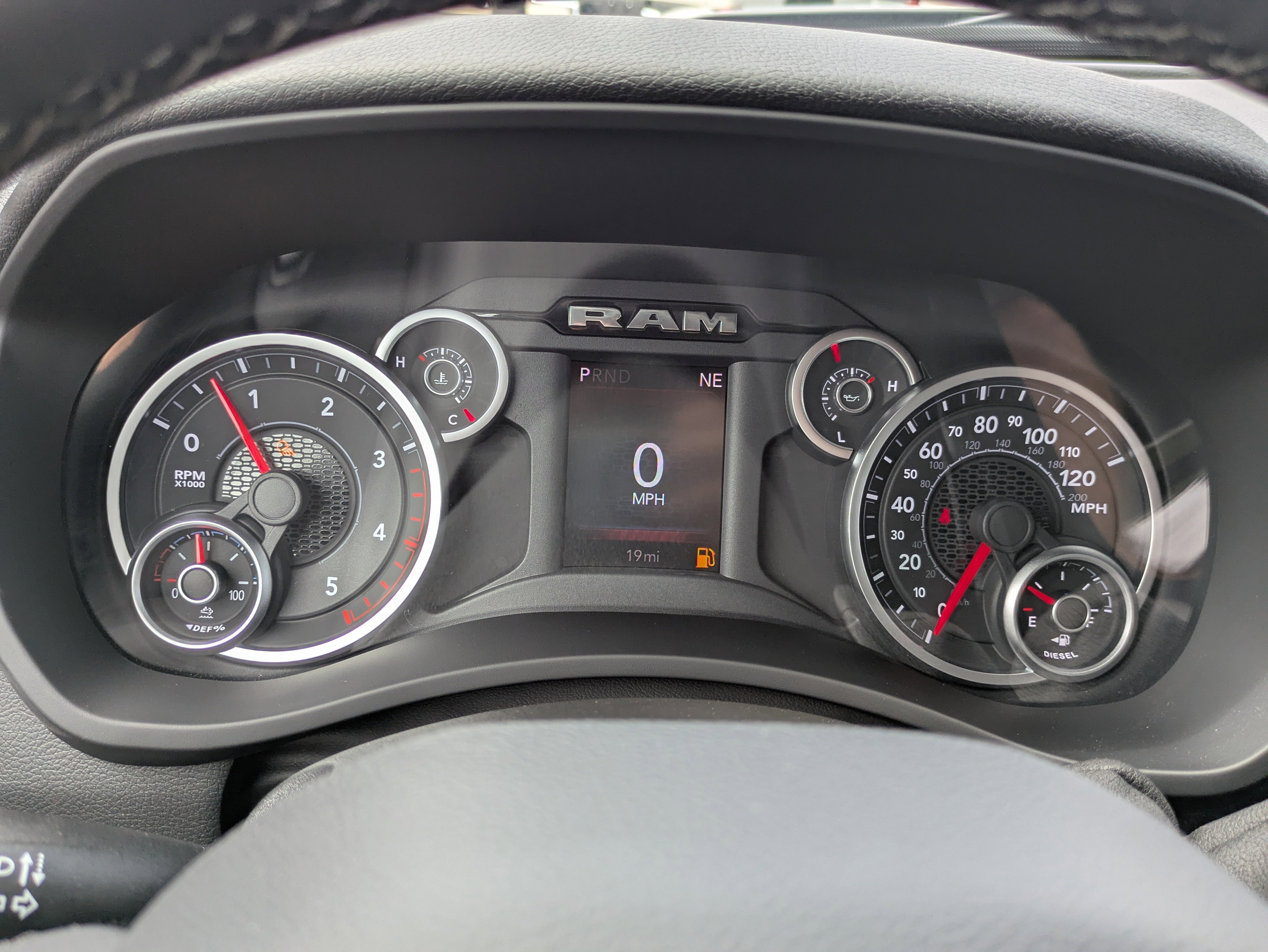 New 2026 RAM 2500 Big Horn AWD/4WD image 17