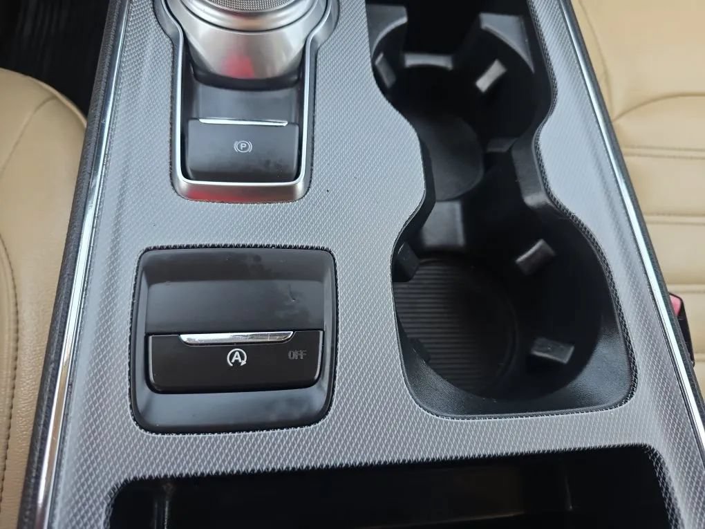 Used 2021 Ford Edge SEL w/ Convenience Package FWD image 33