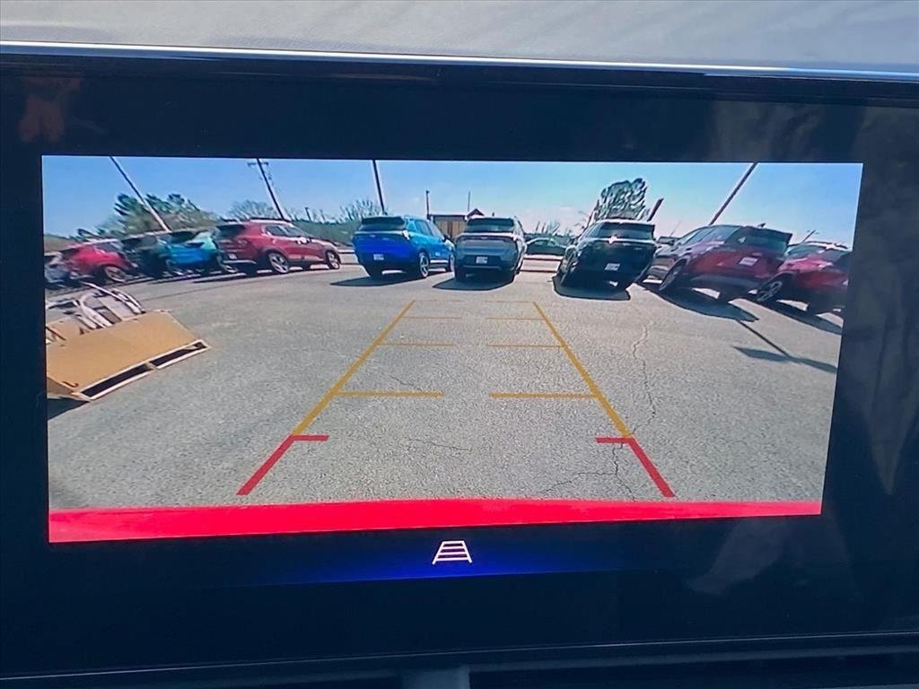 New 2026 Chevrolet Trax LT w/ Driver Confidence Package FWD image 12