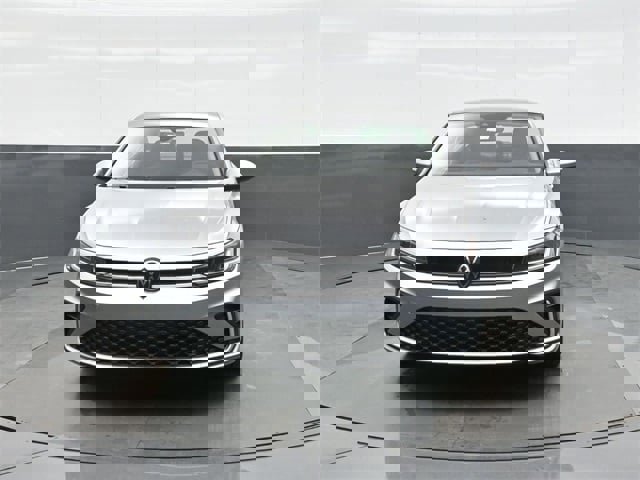 New 2025 Volkswagen Jetta SE image 2