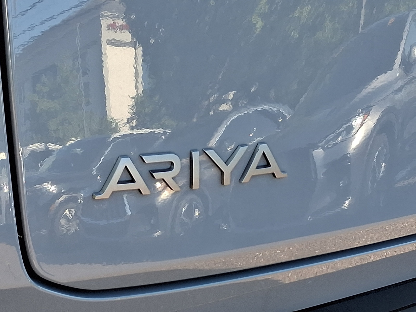 Used 2023 Nissan Ariya FWD image 29