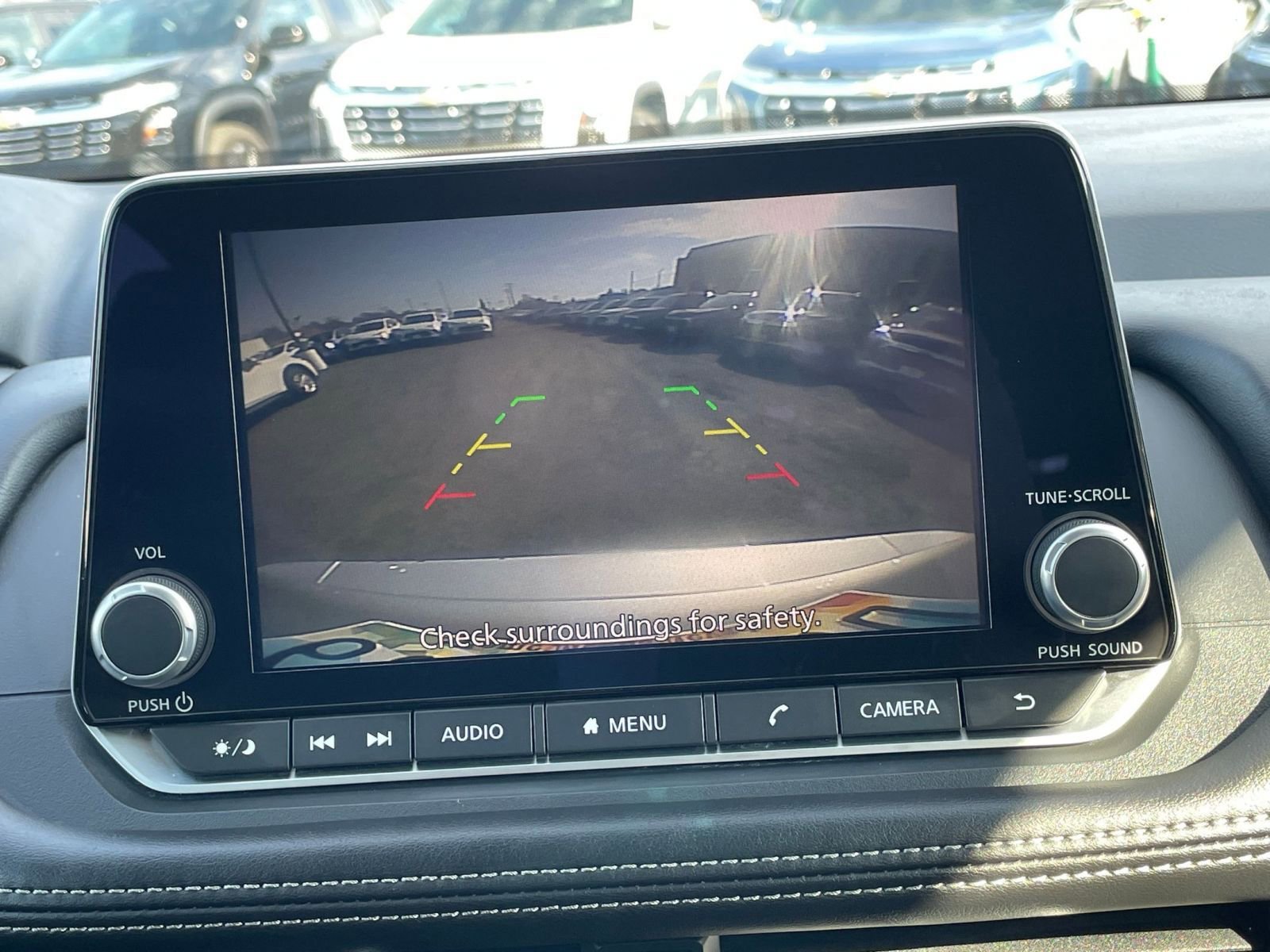 Used 2025 Nissan Rogue SV image 25